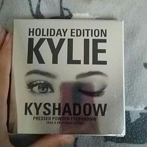 Kylie Cosmetics 2016 Holiday palette